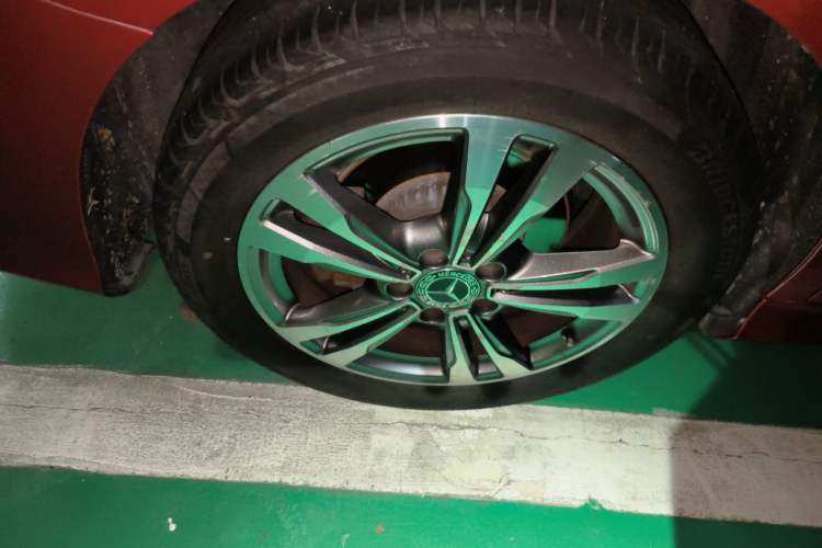Used Mercedes-Benz C-Class 2018 C 200 L Sport Edition Right Front Wheel Hub