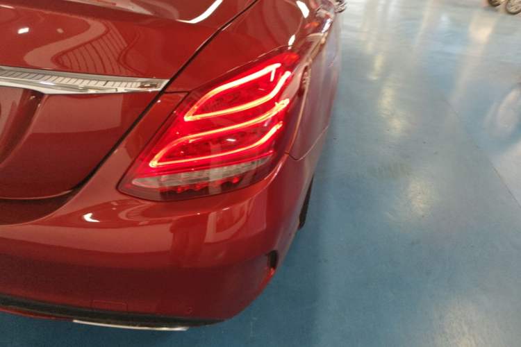 Used Mercedes-Benz C-Class 2018 C 180 L Fashion Edition Sport Version Right Rear Taillight