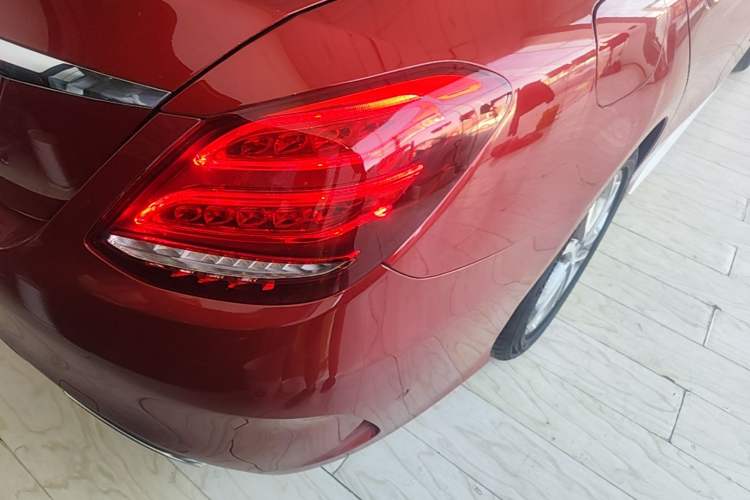 Used Mercedes-Benz C-Class 2018 C 180 L Fashion Edition Sport Version Right Rear Taillight
