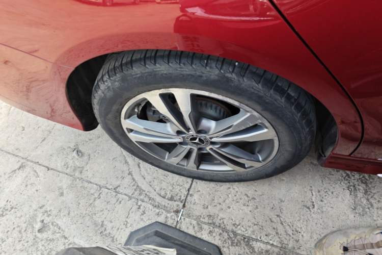 Used Mercedes-Benz C-Class 2018 C 200 L Sport Edition Right Rear Wheel Hub