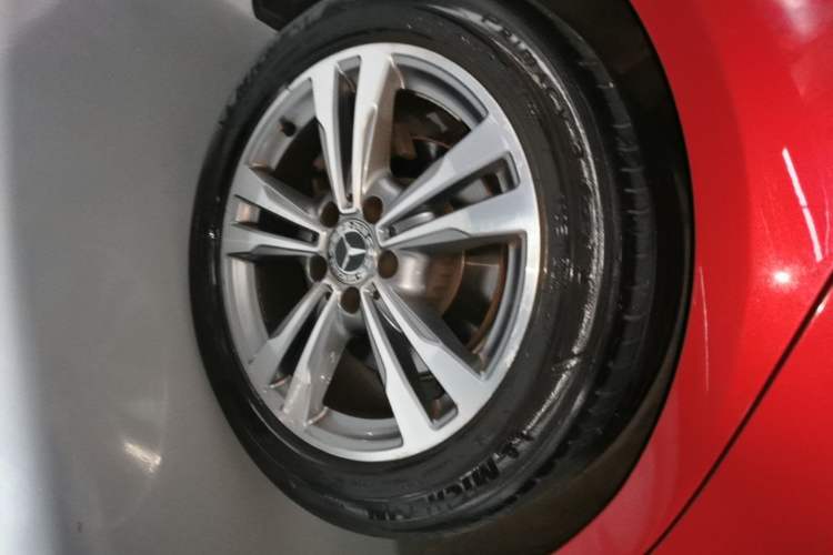 Used Mercedes-Benz C-Class 2018 C 200 L Sport Edition Right Rear Wheel Hub