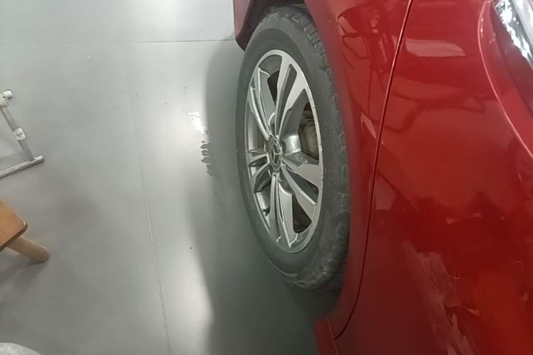 Used Mercedes-Benz C-Class 2018 C 200 L Sport Edition Right Rear Wheel Hub