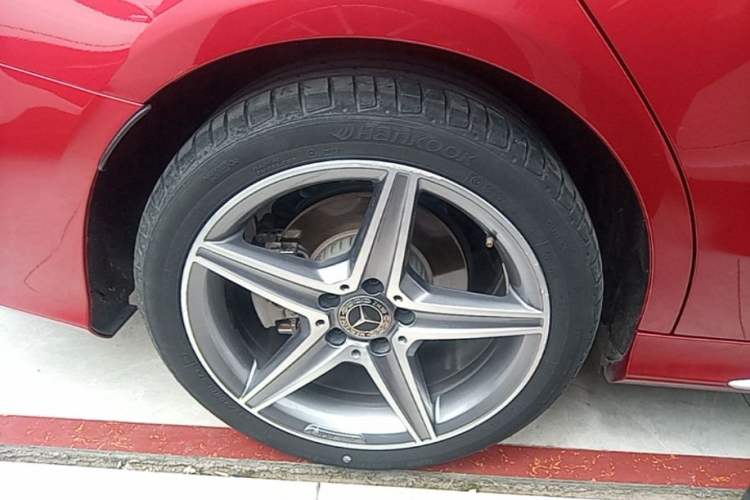Used Mercedes-Benz C-Class 2018 C 200 L Sport Edition Achievement Special Edition Right Rear Wheel Hub