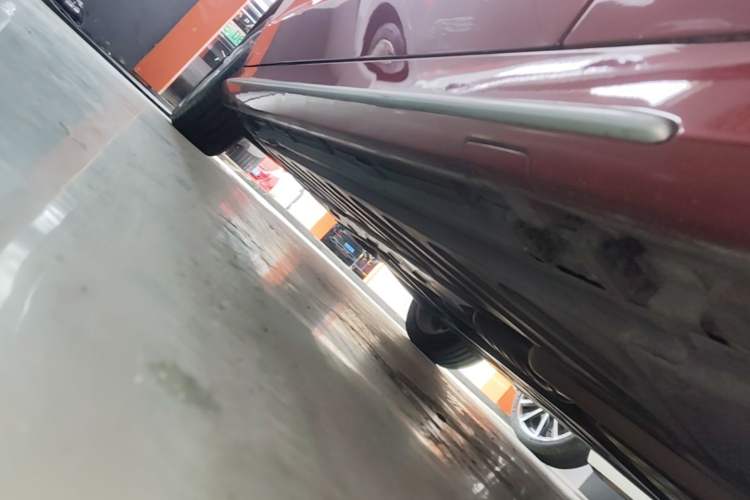 Used Mercedes-Benz C-Class 2018 C 200 L Sport Edition Right Side Sill