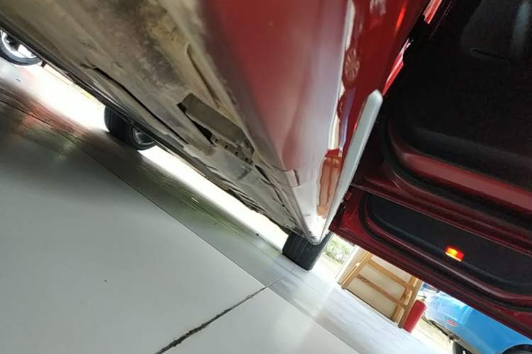 Used Mercedes-Benz C-Class 2018 C 200 L Sport Edition Achievement Special Edition Right Side Sill