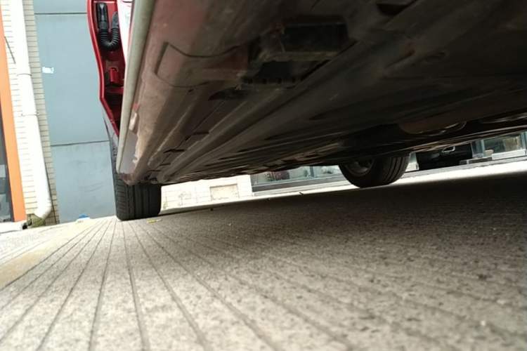 Used Mercedes-Benz C-Class 2018 C 200 L Sport Edition Right Side Sill