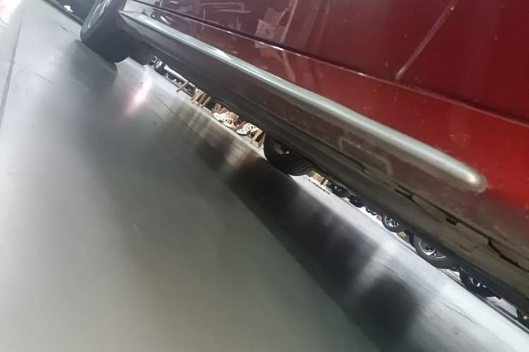 Used Mercedes-Benz C-Class 2018 C 200 L Sport Edition Right Side Sill