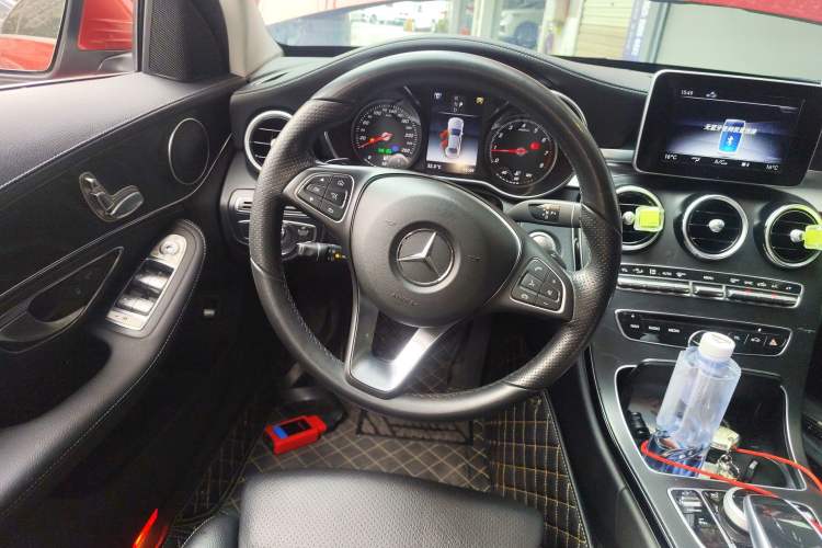 Used Mercedes-Benz C-Class 2018 C 180 L Fashion Edition Sport Version Steering Wheel
