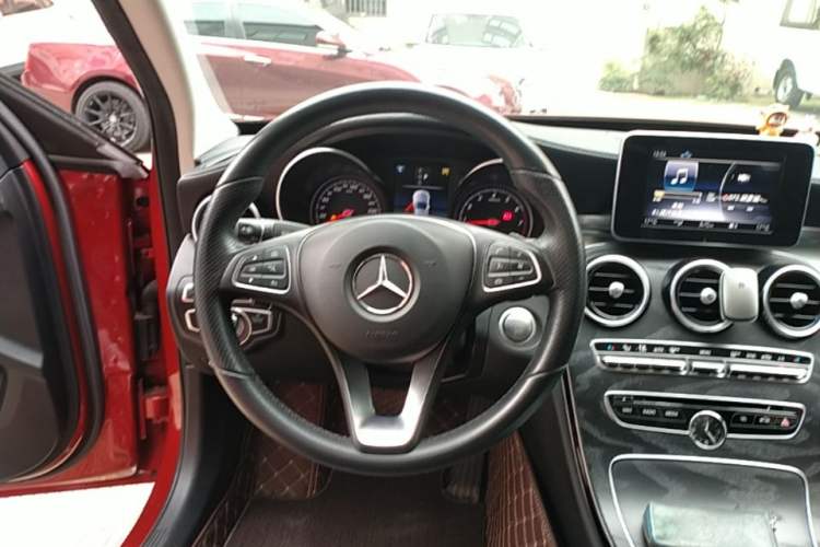 Used Mercedes-Benz C-Class 2018 C 200 L Sport Edition Steering Wheel