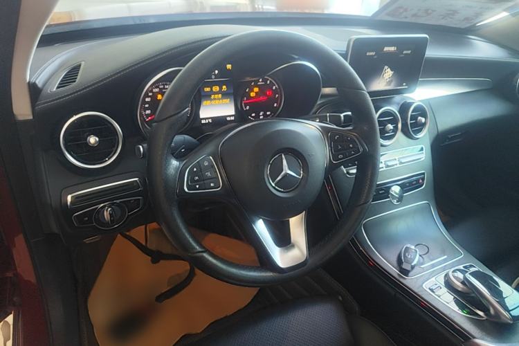 Used Mercedes-Benz C-Class 2018 C 180 L Fashion Edition Sport Version Steering Wheel