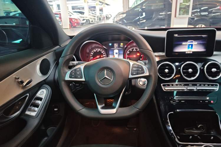 Used Mercedes-Benz C-Class 2018 C 200 Sport Edition Steering Wheel