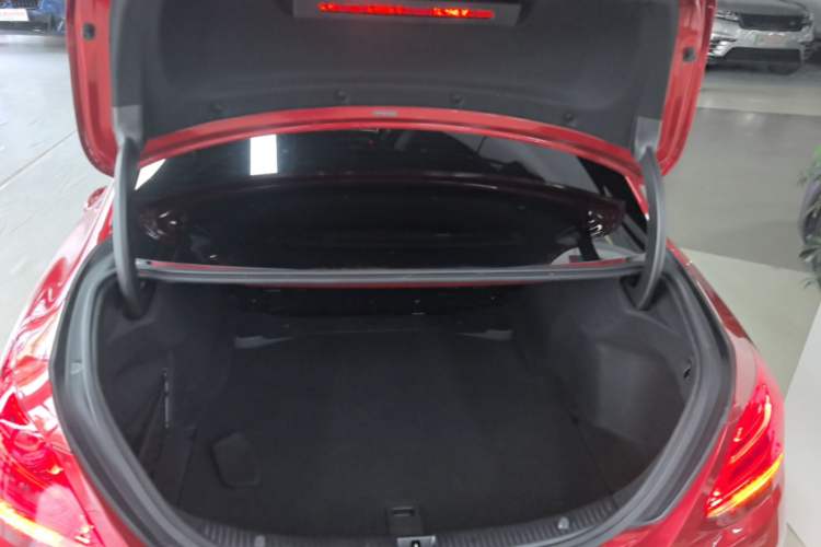 Used Mercedes-Benz C-Class 2018 C 200 Sport Edition Trunk