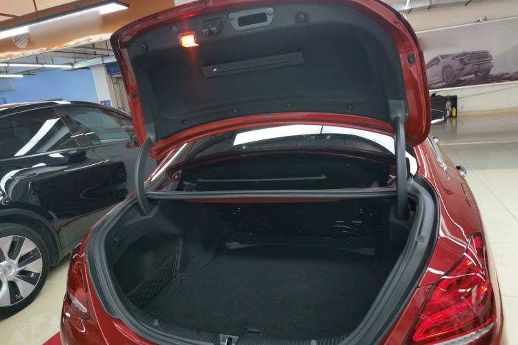 Used Mercedes-Benz C-Class 2018 C 200 L Sport Edition Trunk