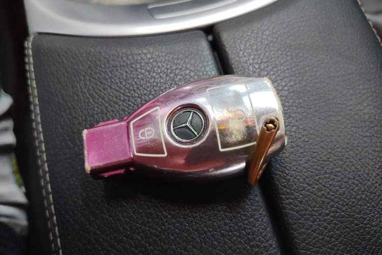 Used Mercedes-Benz C-Class 2018 C 180 L Fashion Edition Sport Version Vehicle Key