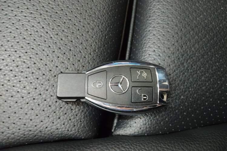 Used Mercedes-Benz C-Class 2018 C 200 L Sport Edition Vehicle Key