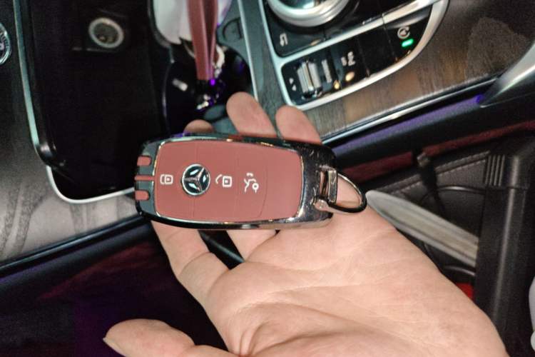 Used Mercedes-Benz C-Class 2018 C 180 L Fashion Edition Sport Version Vehicle Key