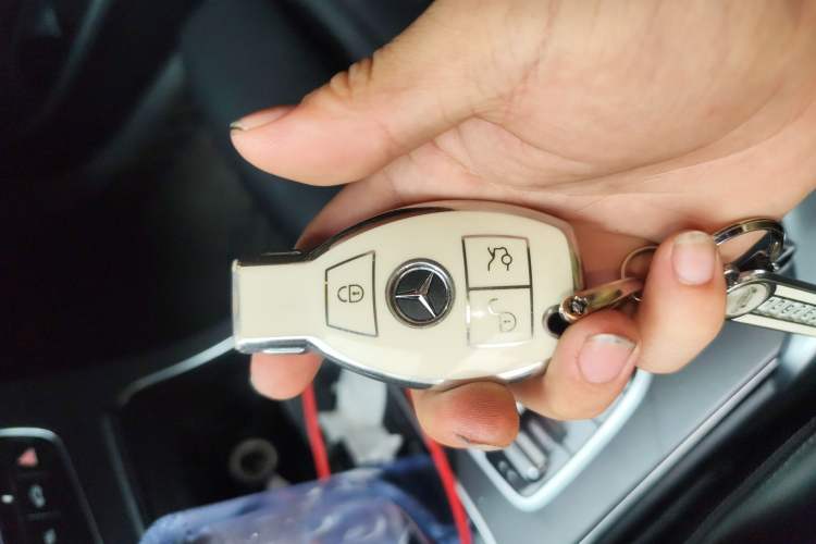 Used Mercedes-Benz C-Class 2018 C 180 L Fashion Edition Sport Version Vehicle Key