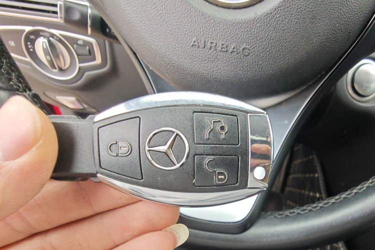 Used Mercedes-Benz C-Class 2018 C 180 L Fashion Edition Sport Version Vehicle Key