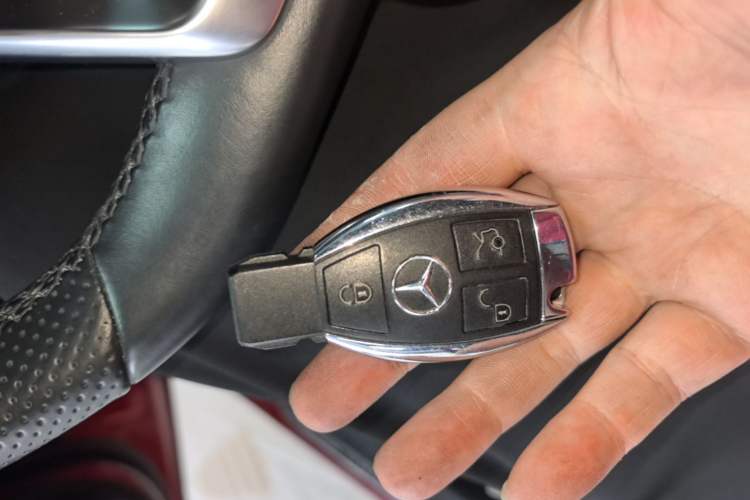 Used Mercedes-Benz C-Class 2018 C 200 Sport Edition Vehicle Key
