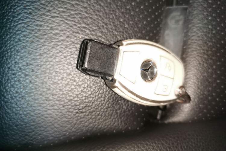 Used Mercedes-Benz C-Class 2018 C 200 L Sport Edition Vehicle Key