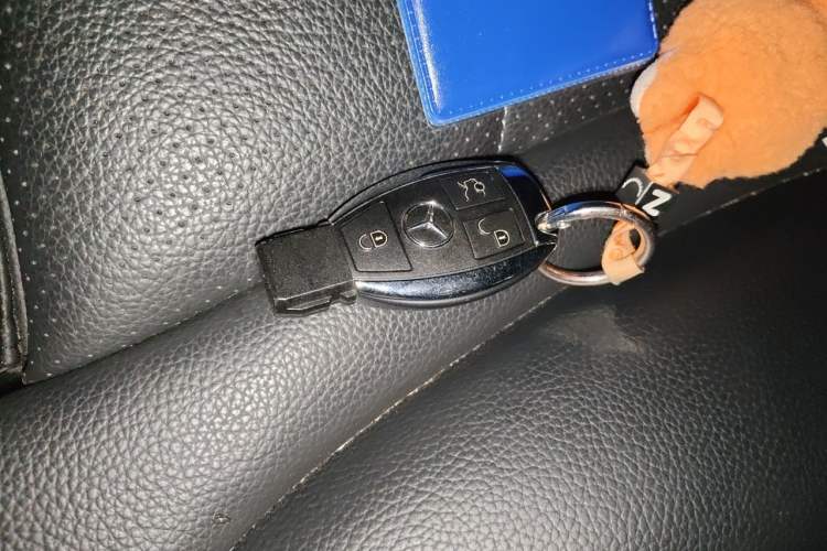 Used Mercedes-Benz C-Class 2018 C 200 L Sport Edition Vehicle Key