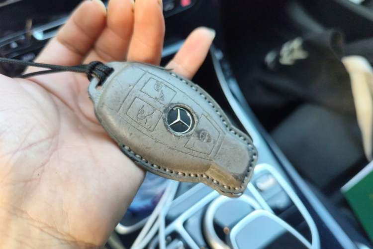 Used Mercedes-Benz C-Class 2018 C 200 Sport Edition Vehicle Key