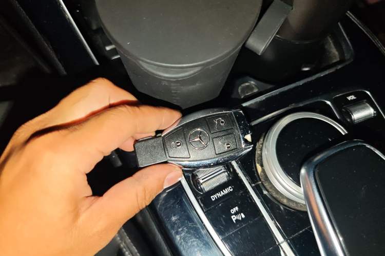 Used Mercedes-Benz C-Class 2018 C 200 Sport Edition Vehicle Key