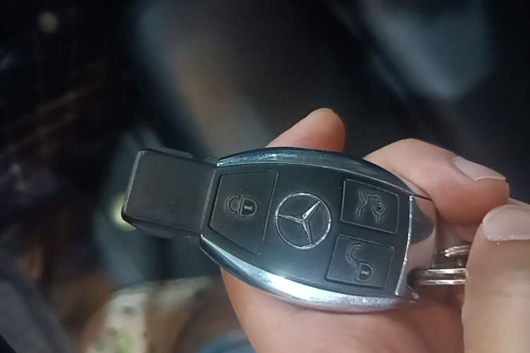Used Mercedes-Benz C-Class 2018 C 200 L Sport Edition Vehicle Key