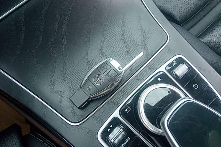 Used Mercedes-Benz C-Class 2018 C 200 L Sport Edition Achievement Special Edition Vehicle Key