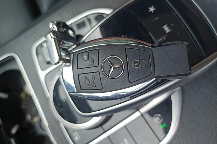Used Mercedes-Benz C-Class 2018 C 200 L Sport Edition Achievement Special Edition Vehicle Key