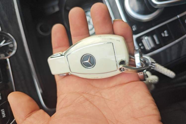 Used Mercedes-Benz C-Class 2018 C 200 L Sport Edition Vehicle Key