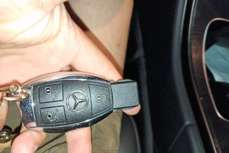 Used Mercedes-Benz C-Class 2018 C 200 L Sport Edition Vehicle Key