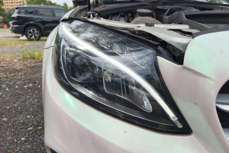 Used Mercedes-Benz C-Class 2018 C 180 L Fashion Edition Sport Version Right Front Headlight