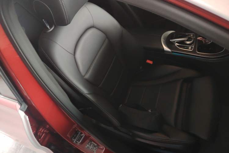Used Mercedes-Benz C-Class 2018 C 180 L Fashion Edition Sport Version Right Front Seat