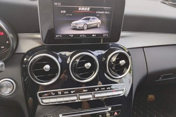 Used Mercedes-Benz C-Class 2018 C 200 Sport Edition Audio And AC Panel