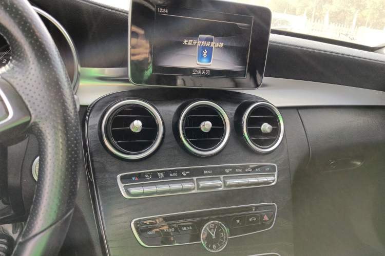 Used Mercedes-Benz C-Class 2018 C 200 L Sport Edition Audio And AC Panel