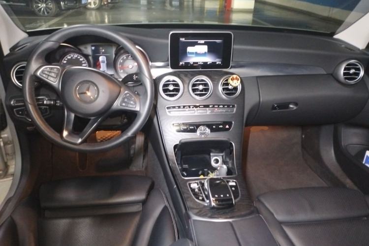 Used Mercedes-Benz C-Class 2018 C 200 Estate Center Console