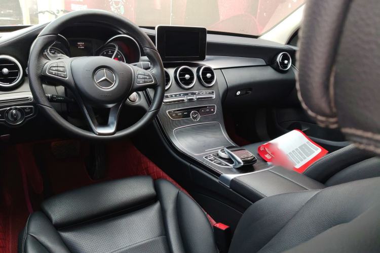 Used Mercedes-Benz C-Class 2018 C 200 L Sport Edition Center Console