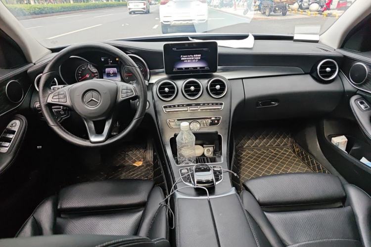Used Mercedes-Benz C-Class 2018 C 200 L Sport Edition Center Console