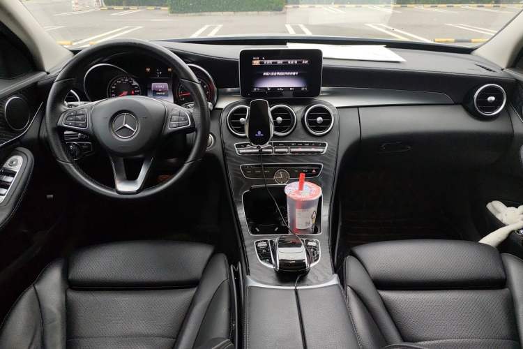 Used Mercedes-Benz C-Class 2018 C 200 L Sport Edition Center Console