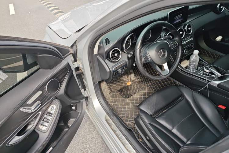 Used Mercedes-Benz C-Class 2018 C 200 L Sport Edition Driver Seat