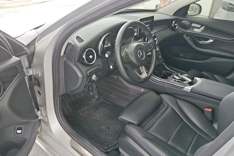 Used Mercedes-Benz C-Class 2018 C 200 L Sport Edition Driver Seat