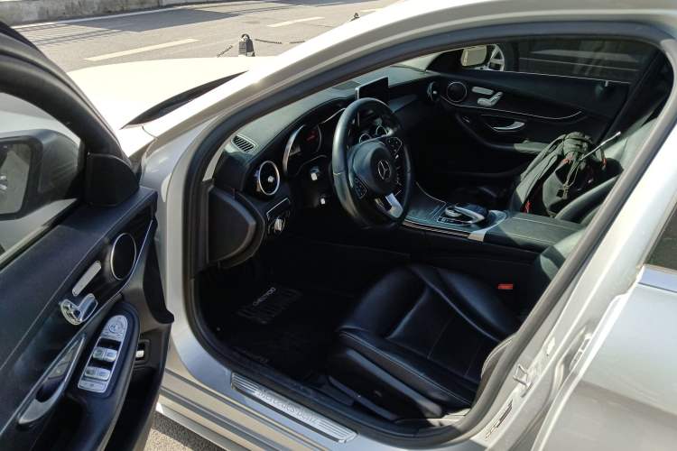 Used Mercedes-Benz C-Class 2018 C 200 L Sport Edition Driver Seat