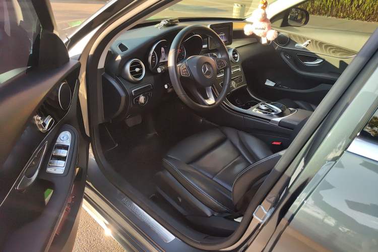 Used Mercedes-Benz C-Class 2018 C 200 Estate Driver Seat