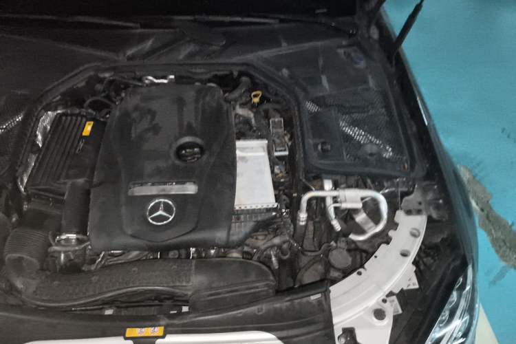 Used Mercedes-Benz C-Class 2018 C 200 L Sport Edition Engine Bay Left