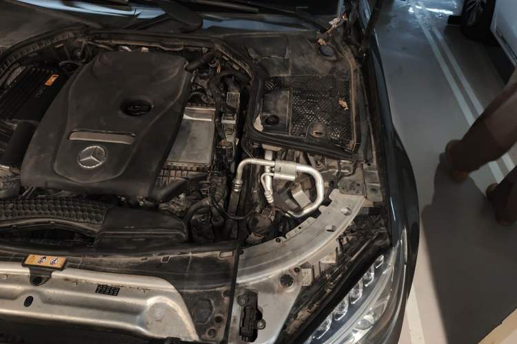 Used Mercedes-Benz C-Class 2018 C 200 L Sport Edition Engine Bay Left