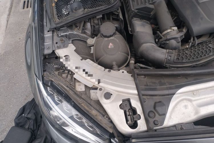 Used Mercedes-Benz C-Class 2018 C 200 Coupe Engine Bay Right