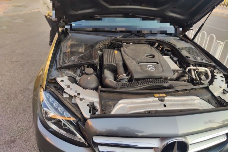 Used Mercedes-Benz C-Class 2018 C 200 Estate Engine Bay Right