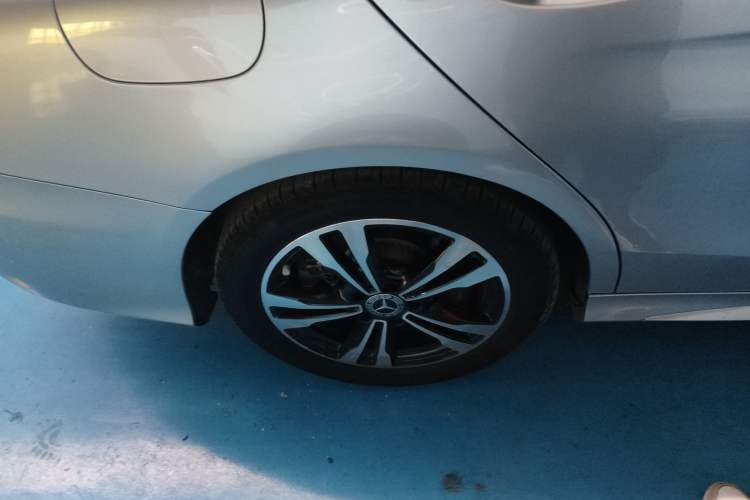 Used Mercedes-Benz C-Class 2018 C 200 Sport Edition Exterior 5