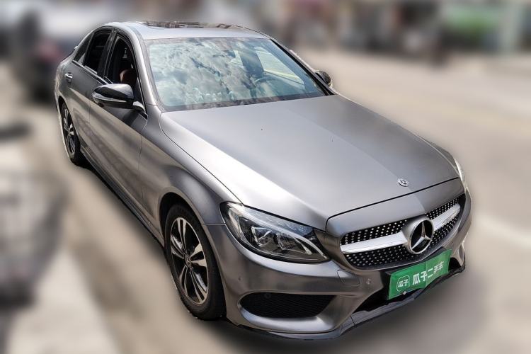 Used Mercedes-Benz C-Class 2018 C 200 Sport Edition Front Right 45 Deg